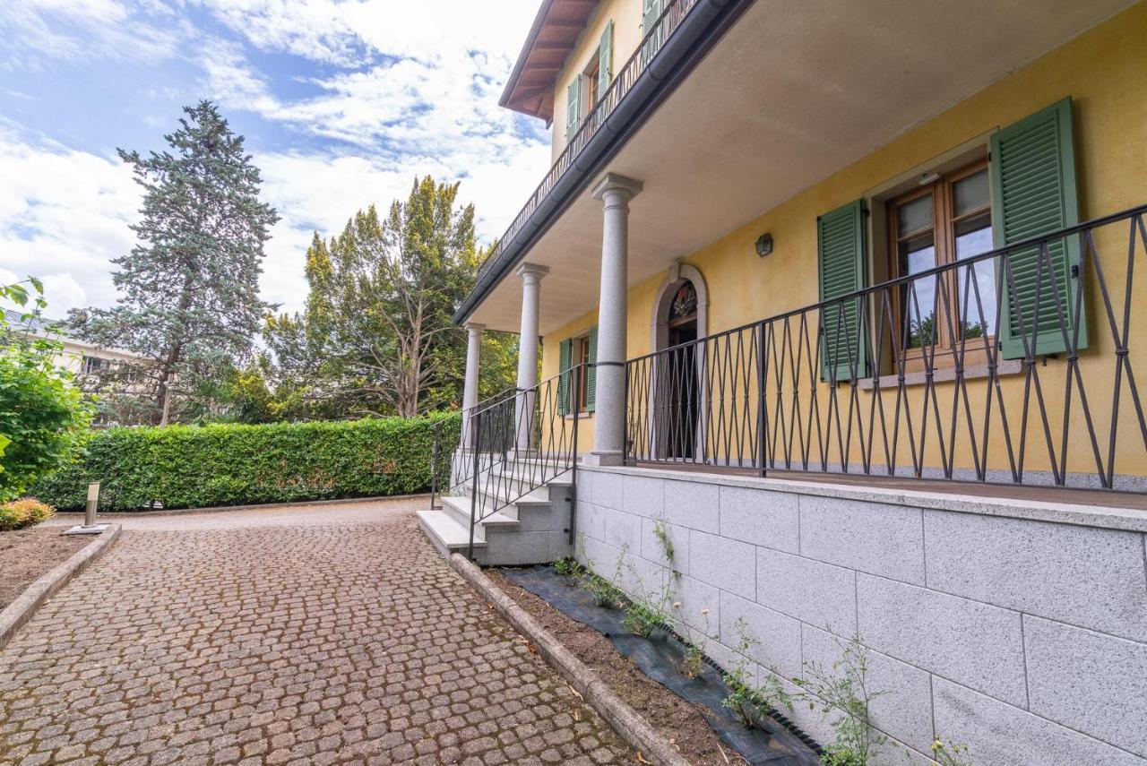 L'Ortensia Della Villa Isabella, Camera Con Vista Lago, Balcone Sul Parco E Bagno Esclusivo All'Esterno Della Camera Stresa Extérieur photo