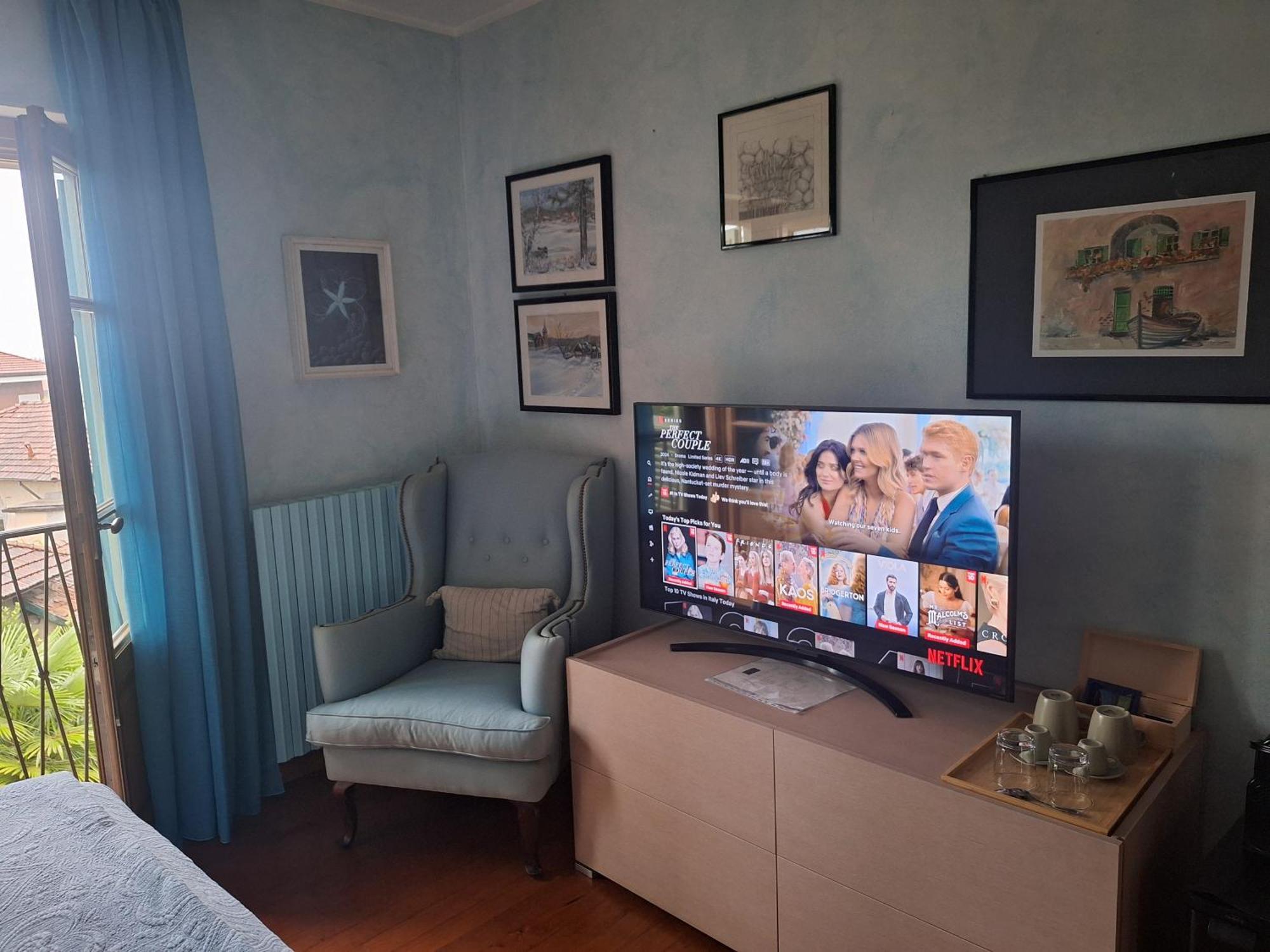 L'Ortensia Della Villa Isabella, Camera Con Vista Lago, Balcone Sul Parco E Bagno Esclusivo All'Esterno Della Camera Stresa Extérieur photo